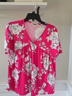 Haptics Pink Floral V-Neck Short Sleeve Tunic